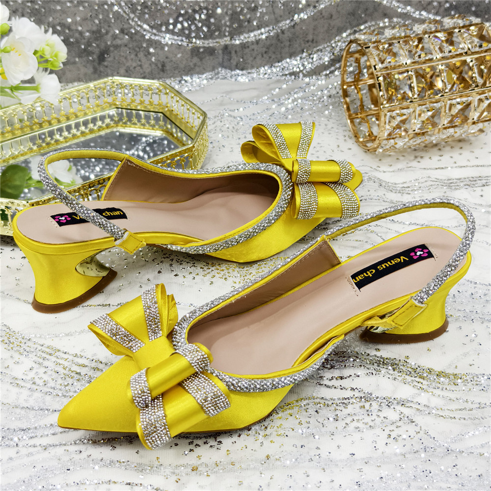 Elegant Yellow Satin Rhineston - Wedding Packaging ulasan dan harga