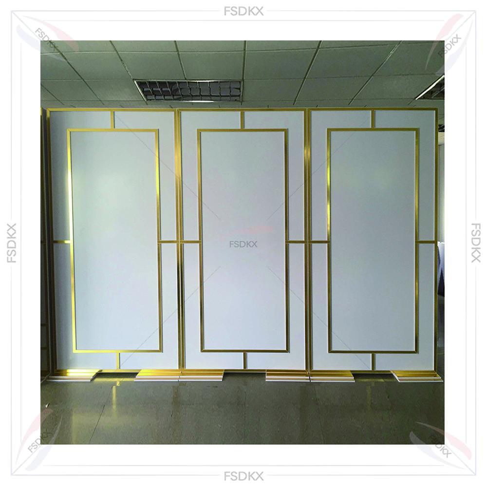 Shiny Gold Party Supplies Back - Wedding Supply Rentals ulasan dan harga